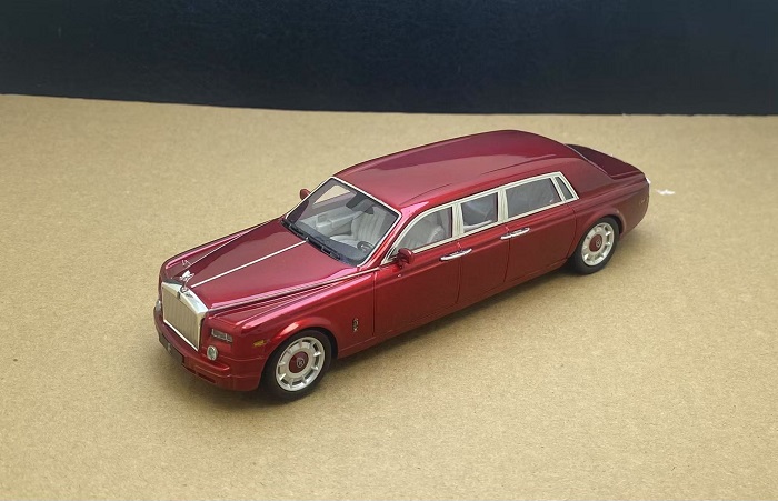 1/43 Rolls-Royce Stretched Phantom EWB 2004
