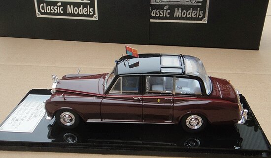 1/43 Rolls-Royce Phantom VI Queen Elizabeth II Silver Jubillee 1