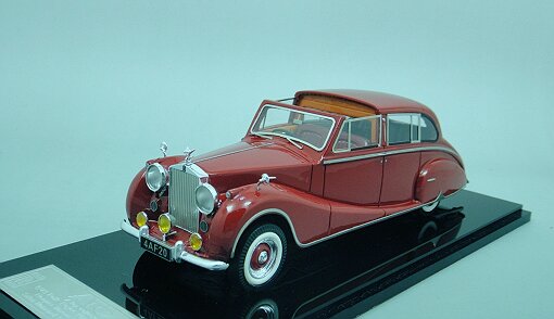 1/43 Rolls-Royce Phantom IV 1952 Chassis 4AF20 Red Open