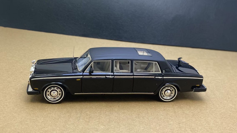 1/43 Rolls-Royce Silver Shadow II Limousine 1977 -Black